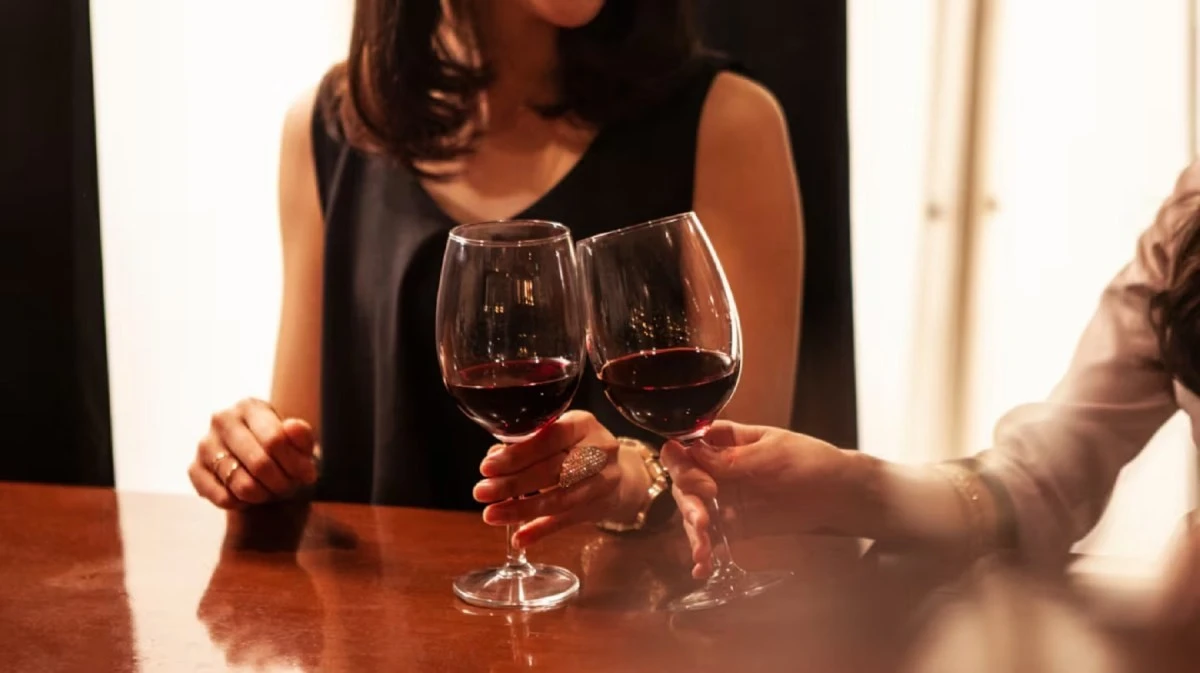 Dlaczego nadmierne picie alkoholu na pierwszej randce może być sygnałem, którego nie wolno ignorować