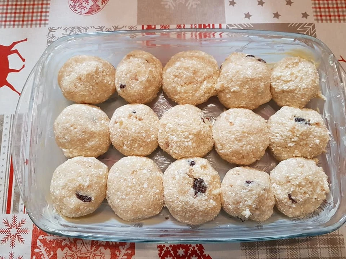 Sernik na zimno z kremem i owocami - przepis, który musisz znać