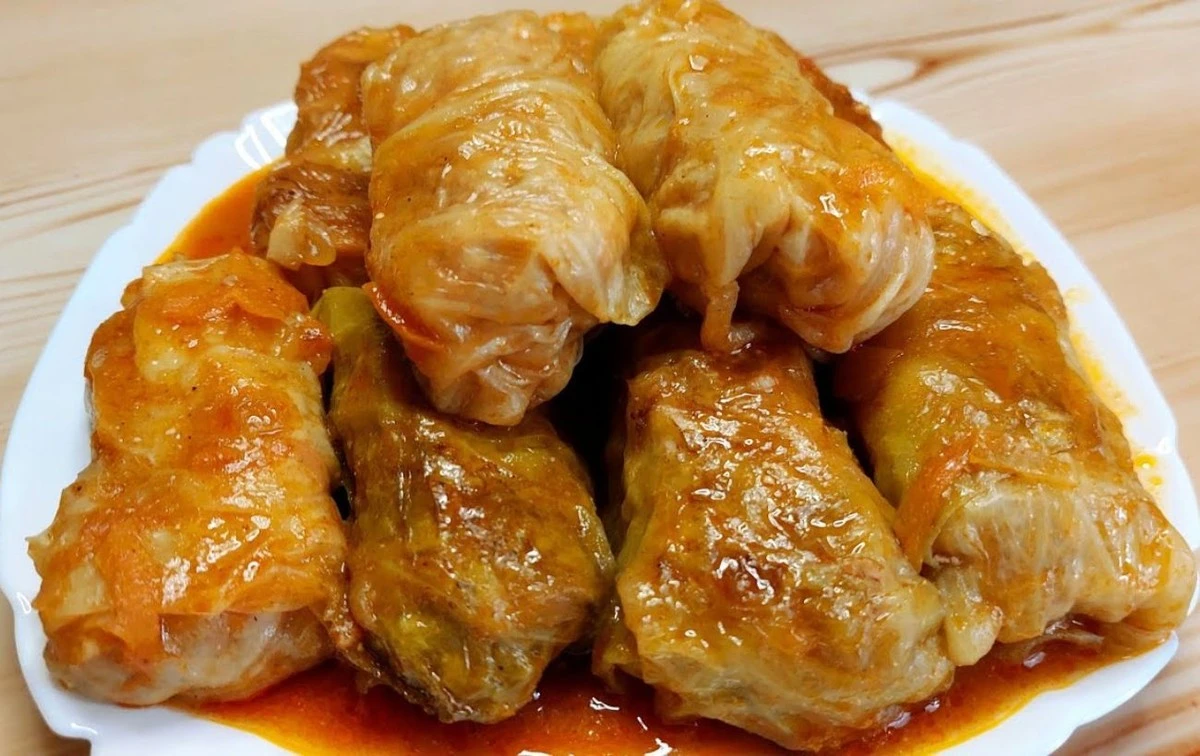 Zaskakujący trik z mrożonki: miękkie liście kapusty do gołąbków bez długiego gotowania