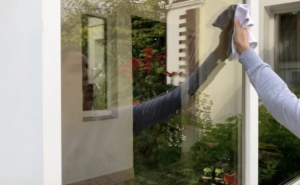 Fenomenalne czyste okna w lutym – sekret babci działa! Sprawdziłam trik teściowej i oto efekty