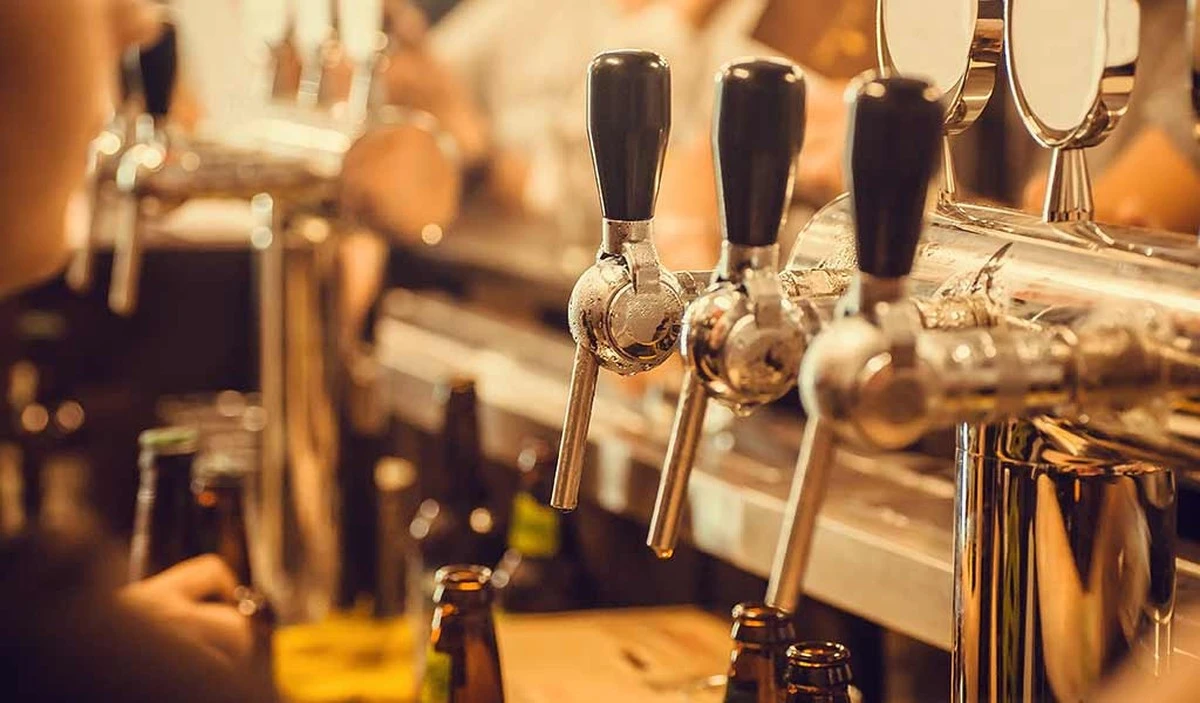 zapomnijoarielu-extra-1.webp Zapomnij o Arielu: Tanie mydło za grosze usuwa tłuste plamy jak profesjonalista - image 1