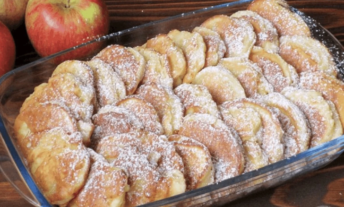 10 minut do puszystych i aromatycznych pączków z jabłkami, które znikają ze stołu w mgnieniu oka!