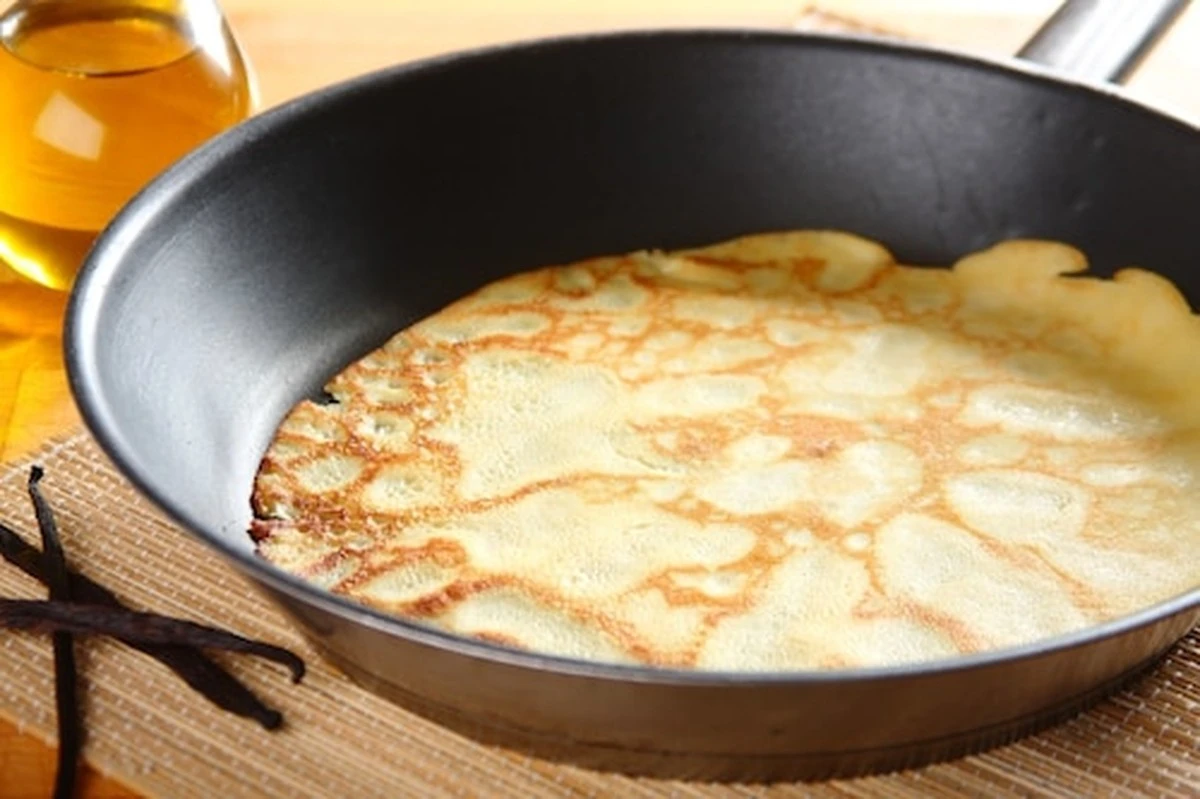 Sekret babci: Jak utrzymać naleśniki ciepłe i miękkie aż do ostatniego kęsa - image 1