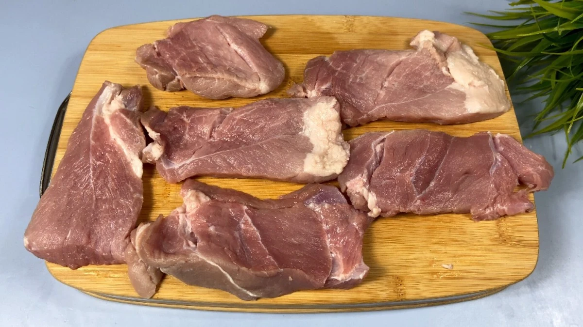 Marketingowe triki na rynku: jak zwykła serwetka zdradza jakość mięsa