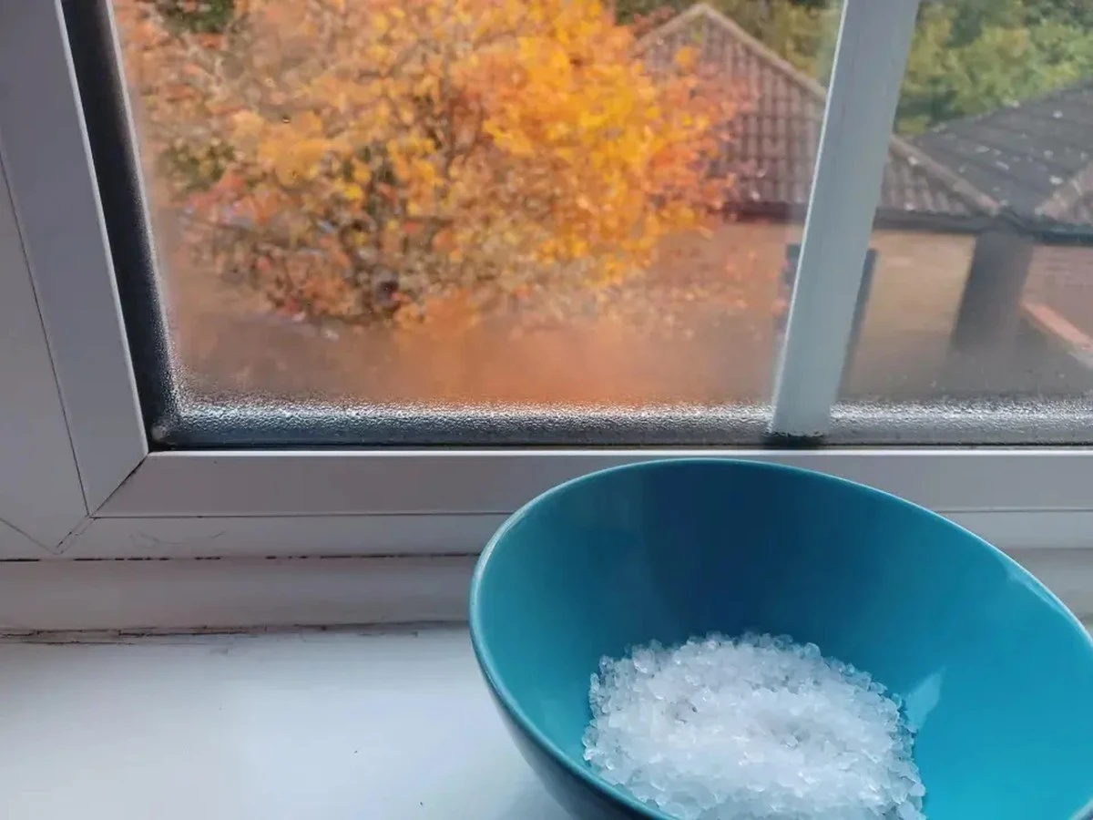 Konstrukcja nowych okien to nie wszystko. To jeden prosty trik sprawi, że para zniknie z Twoich szyb na dobre.