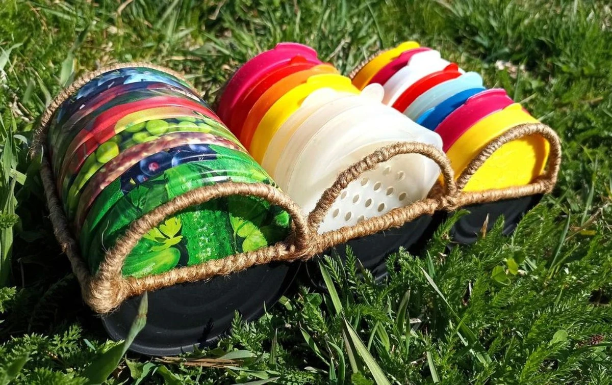 Nie wyrzucaj tych zakrętek! 5 sposobów na idealny porządek w domu