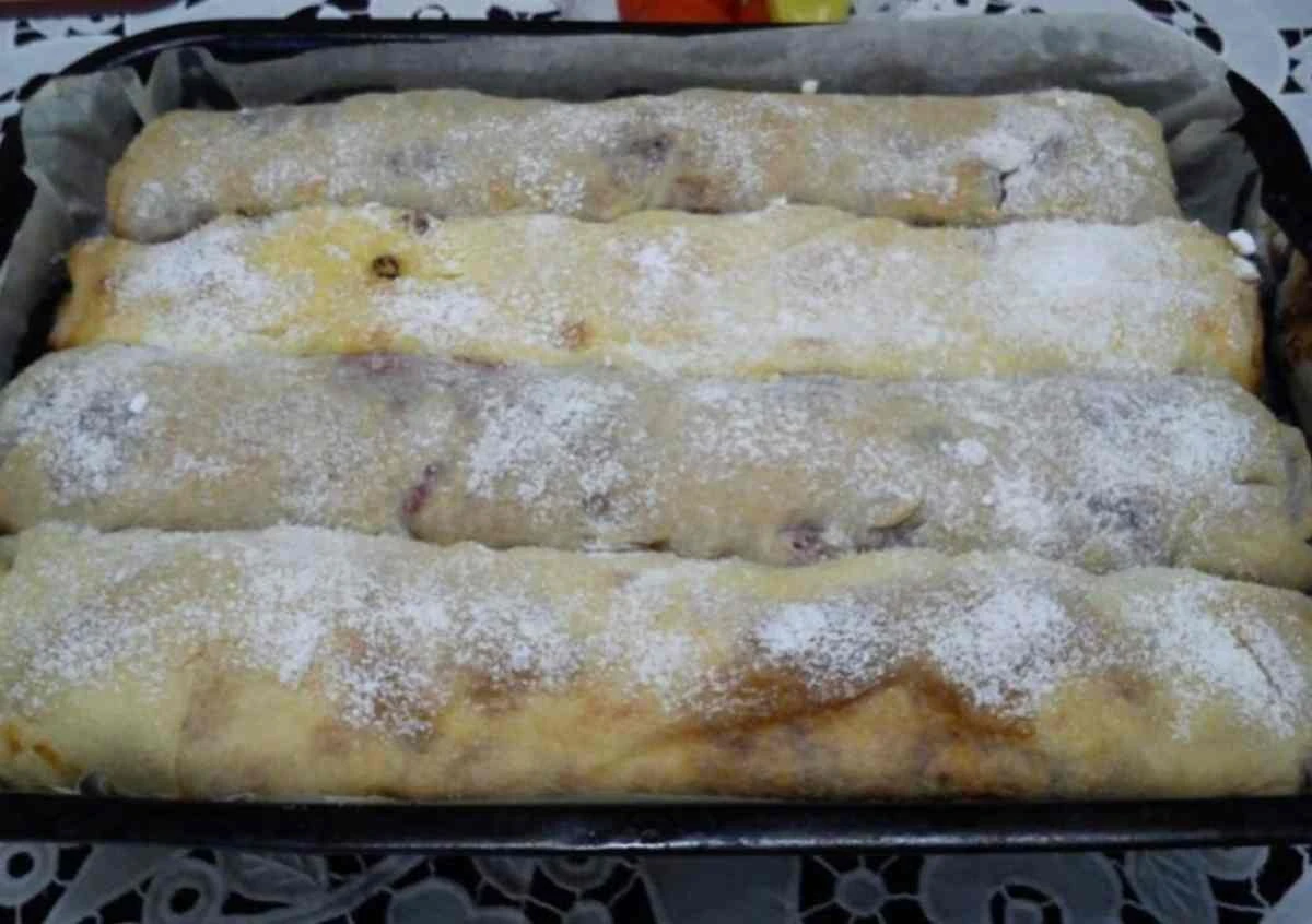 Szybki strudel bez rozciągania ciasta: przepis na błyskawiczny domowy deser