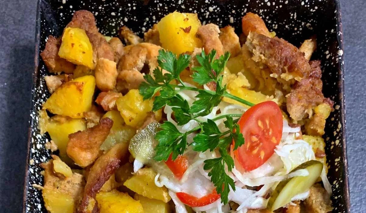 Sztuka pieczenia: Dlaczego brassói w tradycyjnej patelni to przeszłość. Odkryj sekret lepszego smaku w blaszce!