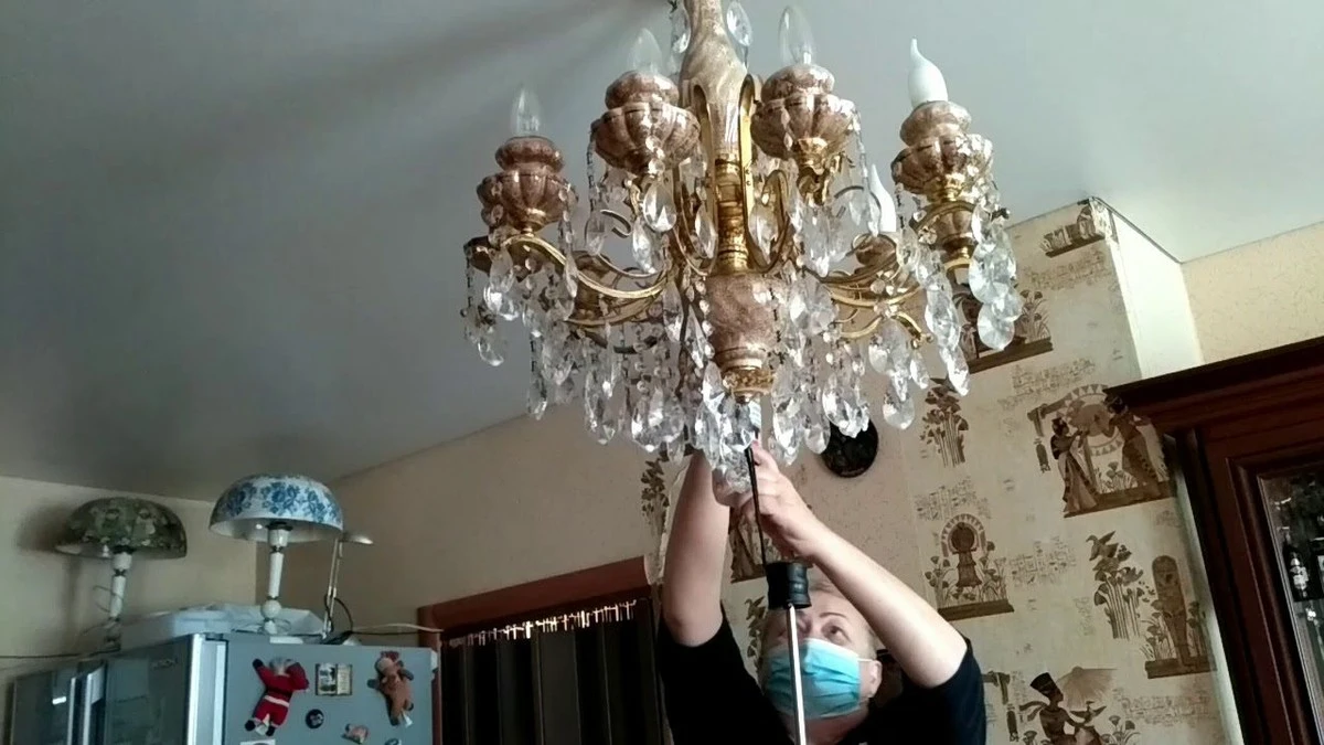 Tłuszcz na lampie wiszącej w kuchni? Nawet "Fairy" nie dał rady! Ale ja wpadłam na to: sól i mam efekt 10/10