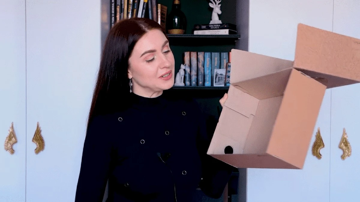 Zamiast drogiego organizera: jak zrobić piękny stojak na dokumenty z kartonu za grosze