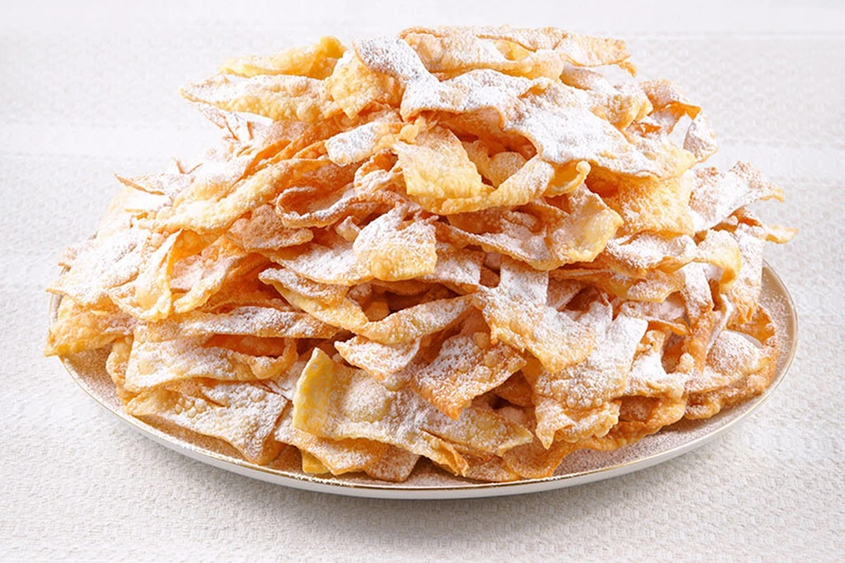 10minutigotowet-extra-1.webp 10 minut i gotowe: Te puszyste faworki zachwycą jak z najlepszej cukierni! - image 1