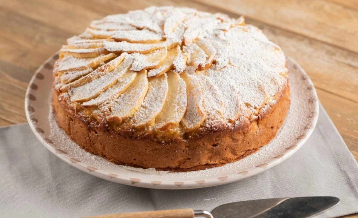 Sól cynamonowa w cieście dla wilgotności: sekret włoskich babek jabłkowych