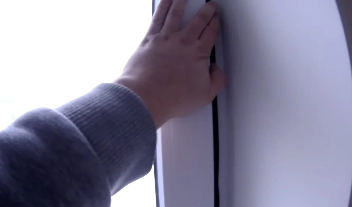 Podstawa pod parapetem: 1 rolka styropianu to ciepło bez dogrzewania