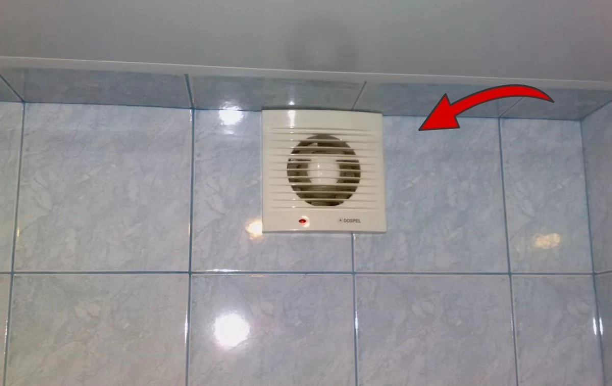 Niewidoczna wentylacja: jak osuszyć łazienkę, by było pięknie i funkcjonalnie – 2 w 1