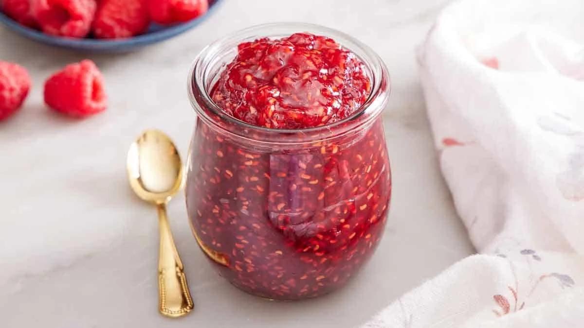 Domowy dżem malinowy: sekret idealnej konsystencji z 3 składników - image 1