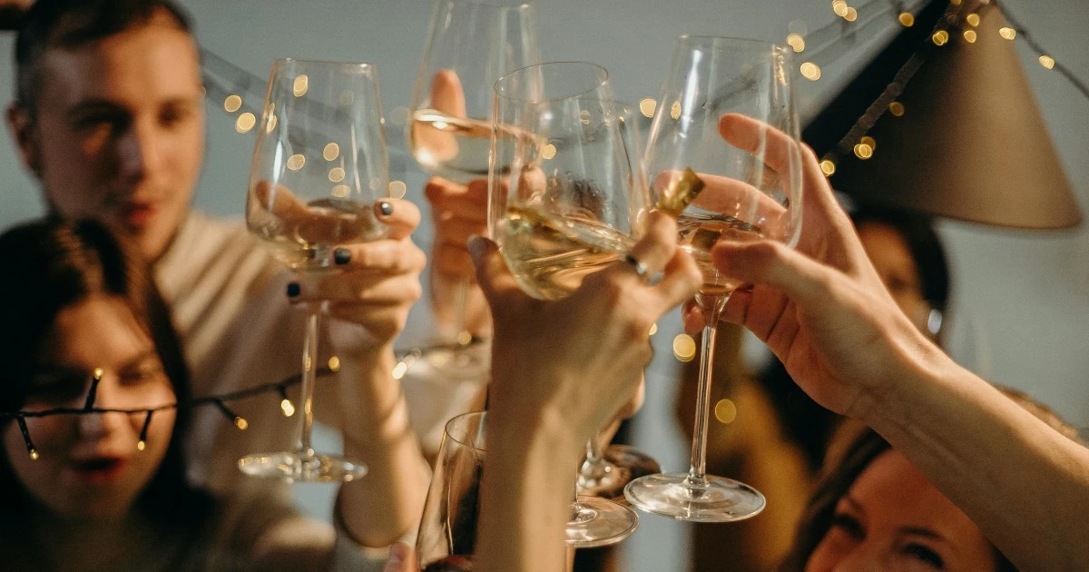 Szczęście puka do drzwi: 5 znaków zodiaku, dla których ten weekend będzie wyjątkowy - image 1