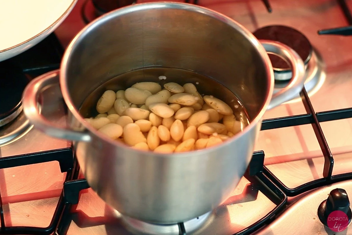 Cukier zamiast moczenia: Jak ugotować fasolę w 2 razy krótszym czasie i uzyskać idealną miękkość - image 1