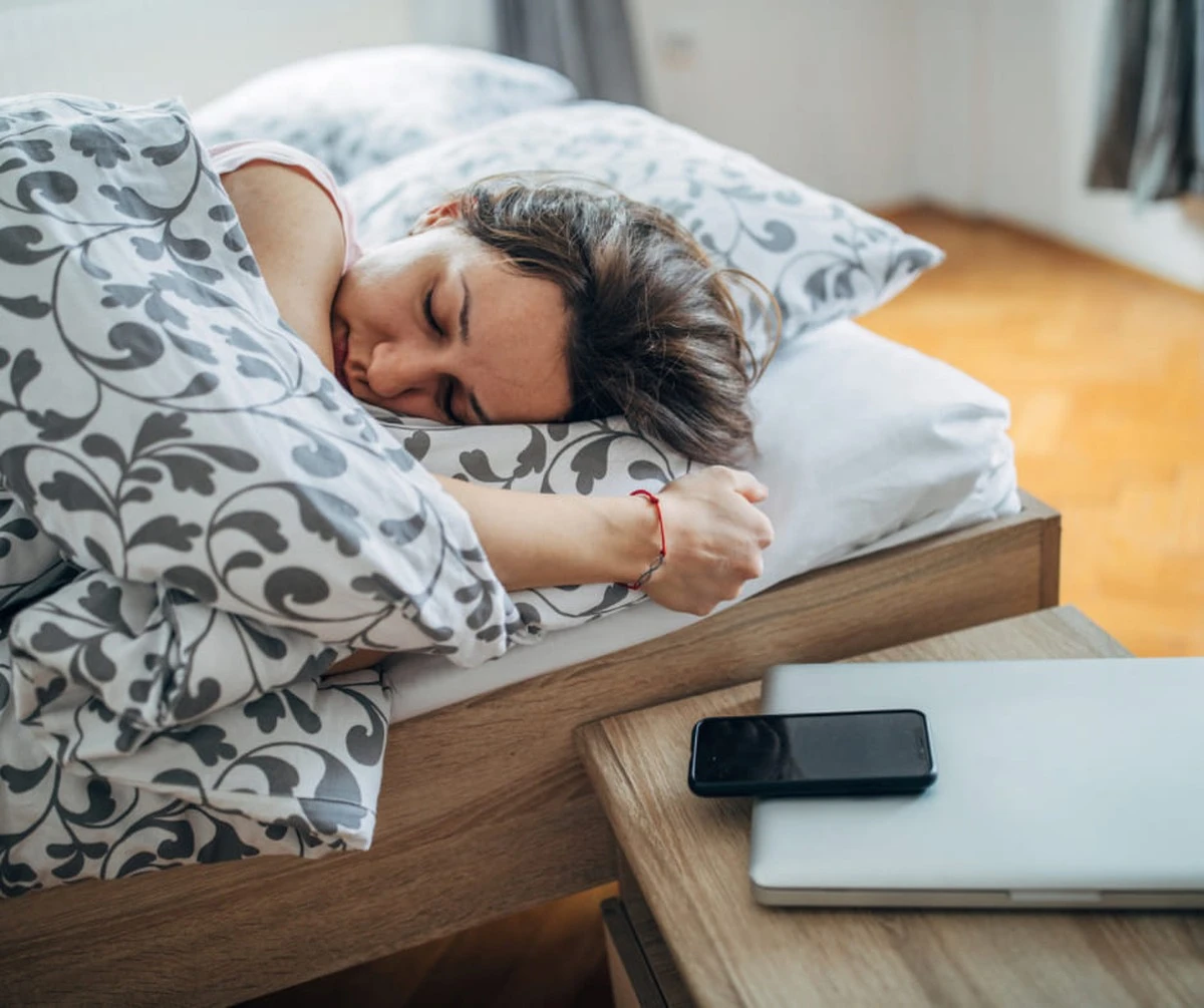 8 sprawdzonych sposobów na głęboki sen i orzeźwiające poranki - image 1