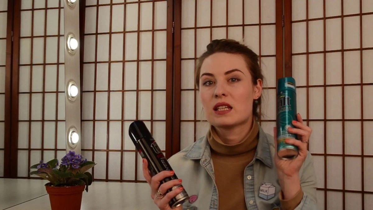 Nie tylko do fryzur: lakier do włosów rozwiąże 3 domowe problemy w 2-3 sekundy