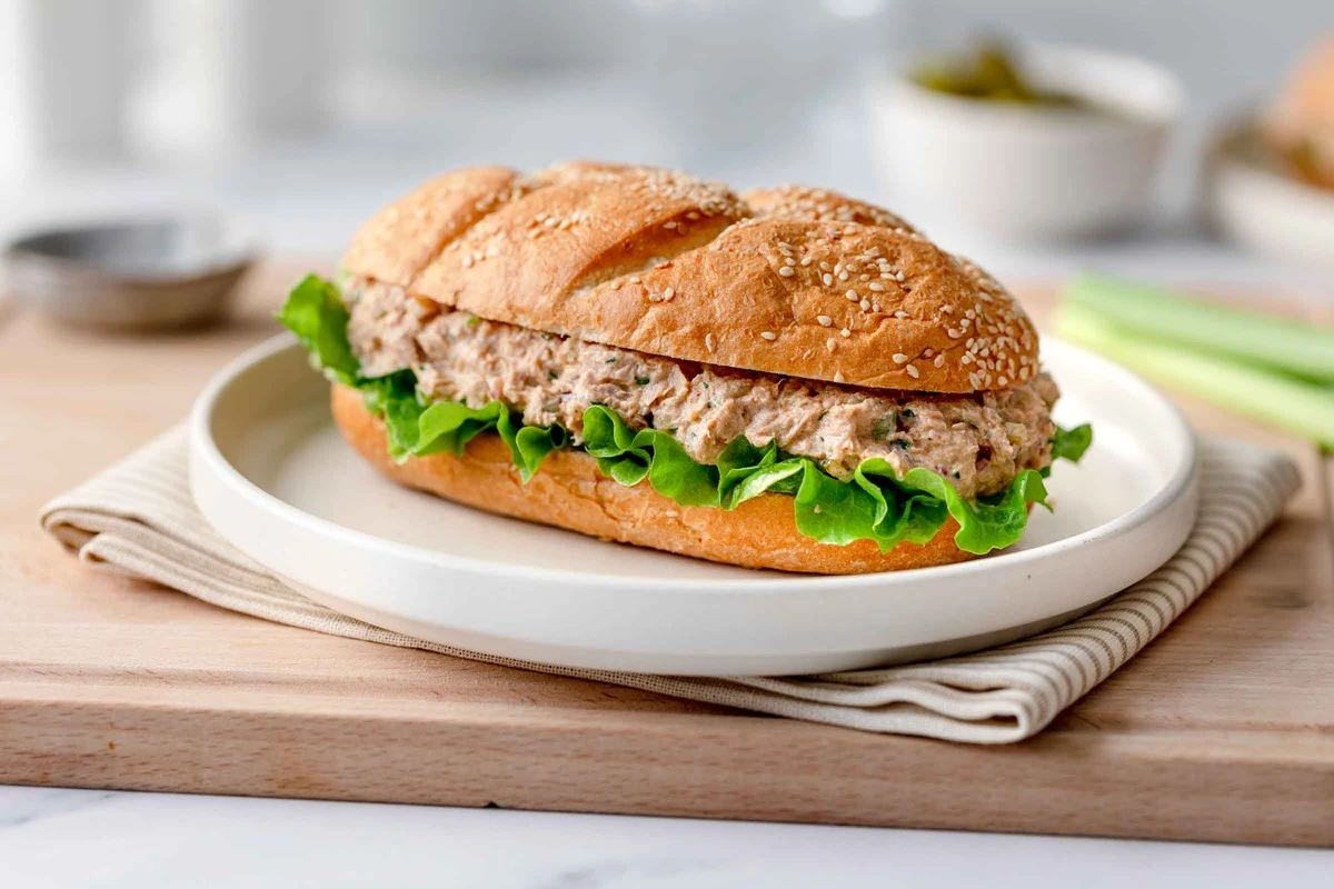 Szybki Chleb Tuńczykowy: Tylko 3 Składniki, Gotowy w Pół Godziny! - image 1