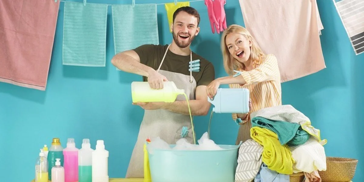 Dlaczego ręczniki po wypraniu wciąż śmierdzą? Babcia zdradziła mi sekret 2 łyżek soli - image 1