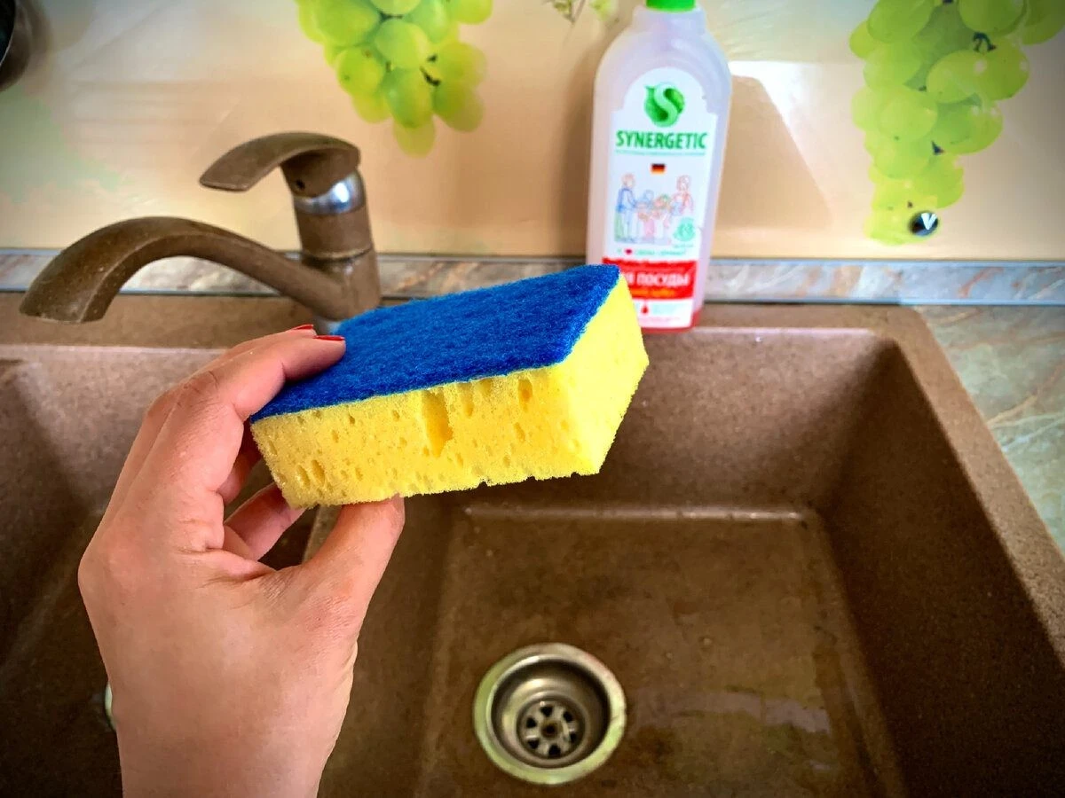 Stare gąbki: 3 genialne sposoby na ich ponowne wykorzystanie w domu