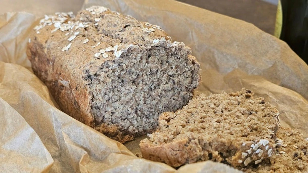 Zdrowy chleb z tuńczyka: łatwy przepis bez mąki i tłuszczu, pełen białka