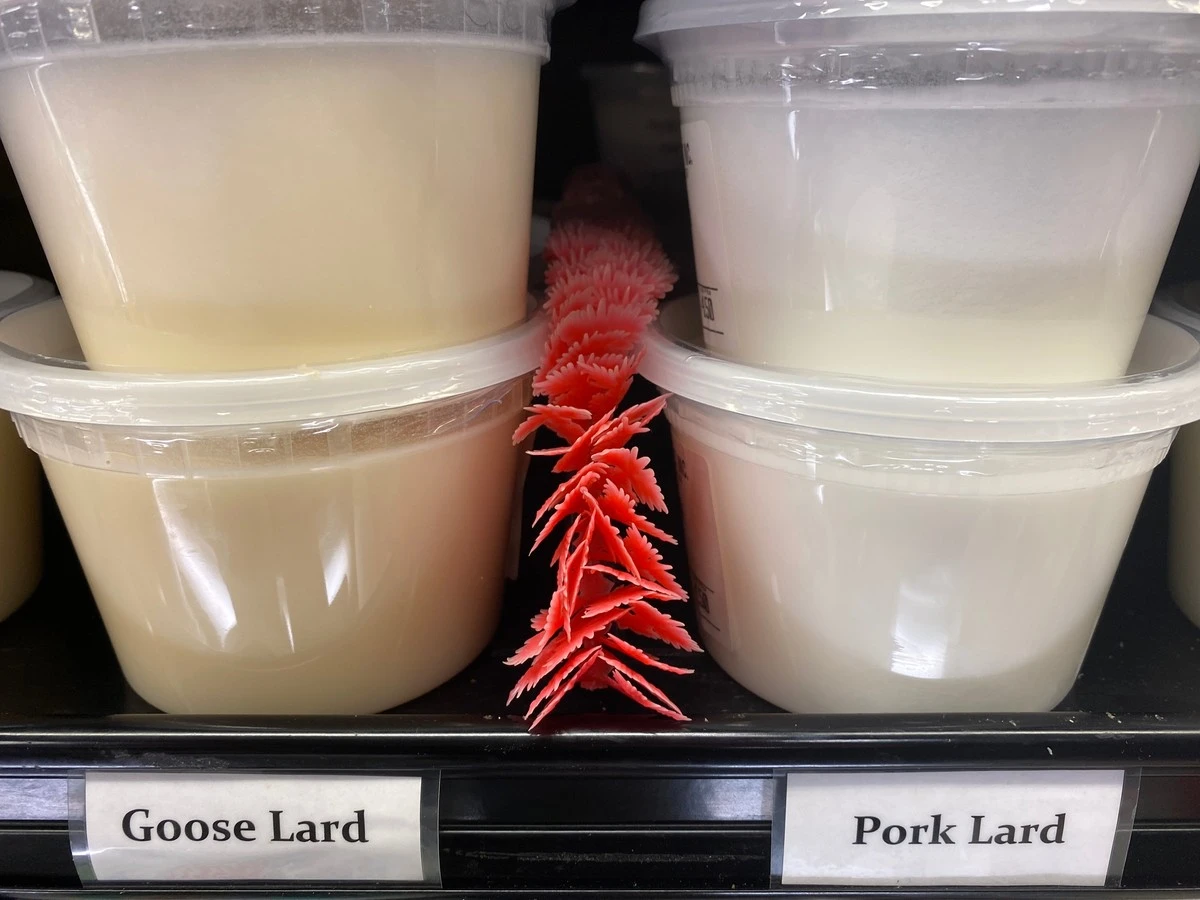 2trikizkolorems-extra-1.webp 2 triki z kolorem słoniny od starego rzeźnika, które zdradzą wiek świni - image 1