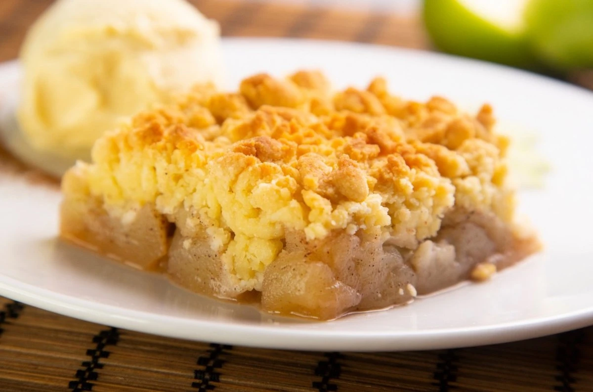 Puszysty crumble z gruszek bez glutenu: przepis, który zaskoczy każdego - image 1