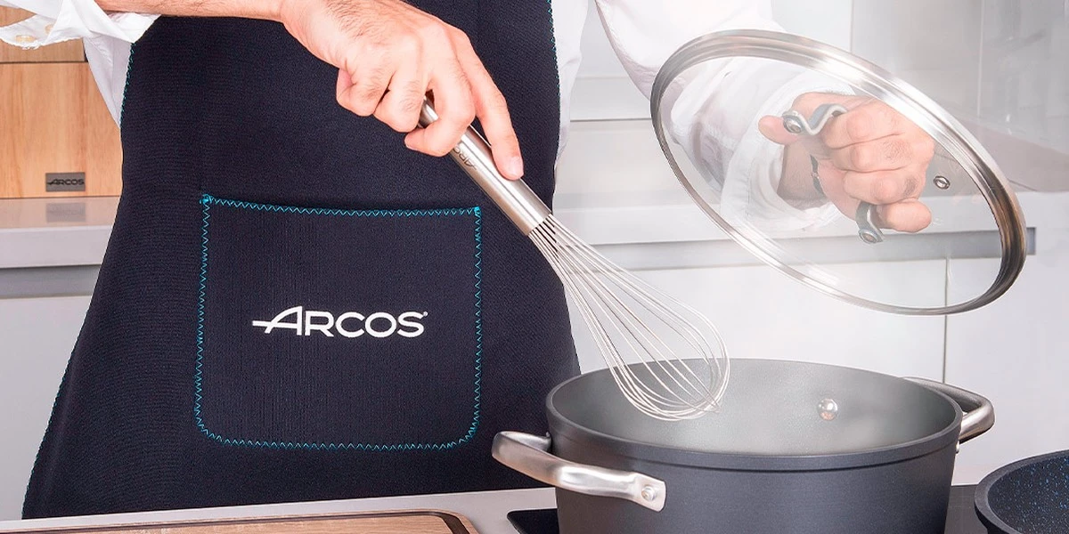 jakdoczyscicszk-extra-1.webp Jak doczyścić szklaną pokrywkę z uporczywego tłuszczu w 15 minut – bez nerwów i drogich detergentów - image 1