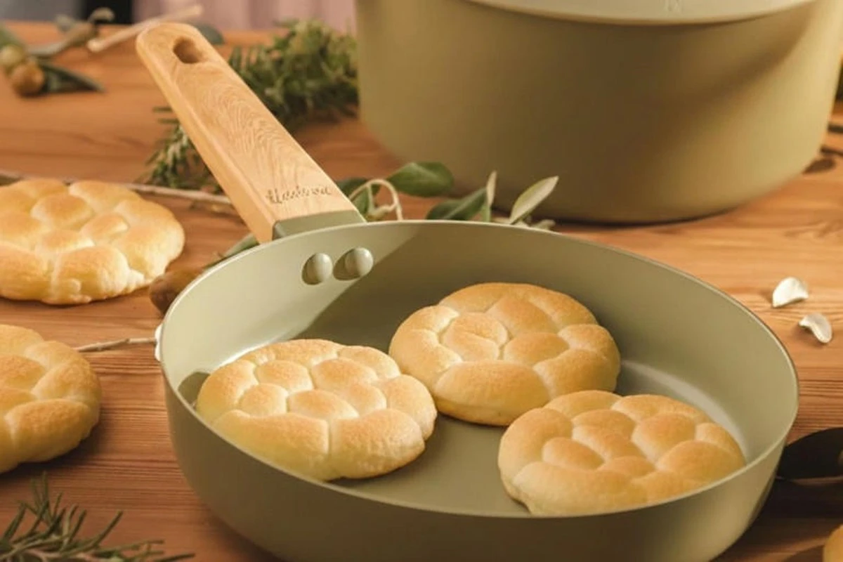 Chleb z patelni z serem: szybki przepis, który uratuje każdy podwieczorek