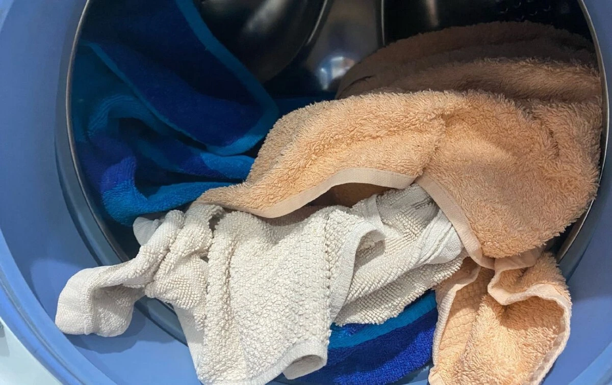 Odśwież ręczniki w 5 minut: sekret "leniwej" i oszczędnej gospodyni