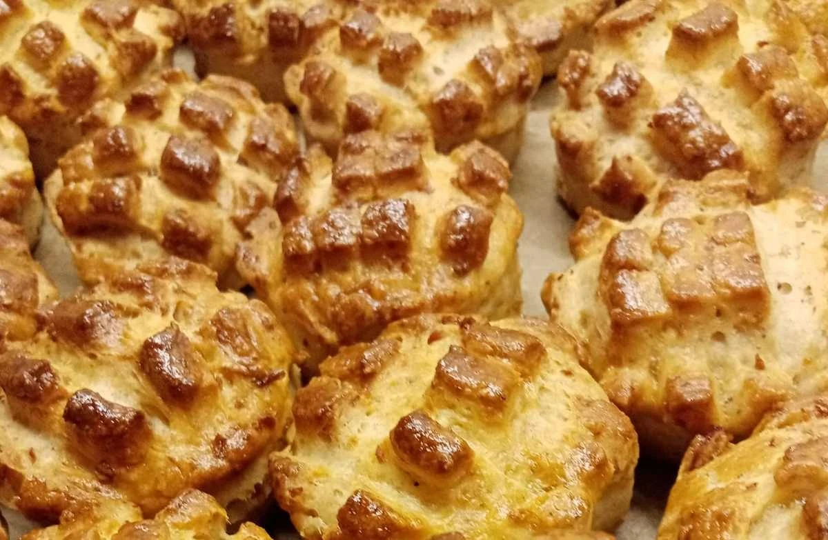 Babcia zdradza sekret idealnych ciasteczek ze skwarkami, które musisz poznać dziś