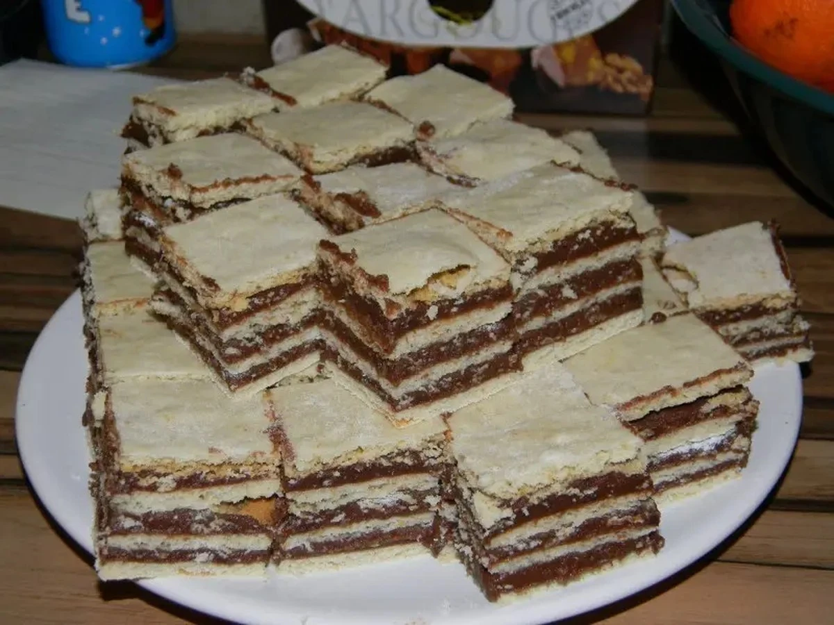 Sztuczka z szarlotką, która sprawi, że będzie puszysta jak chmurka