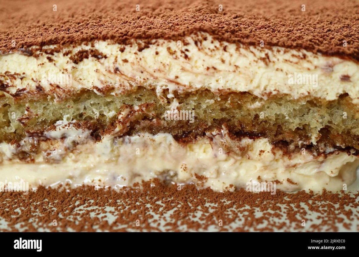 Mroźny Tiramisu w Formie L Growth: Idealny Letni Deser Bez Glutenu - image 1