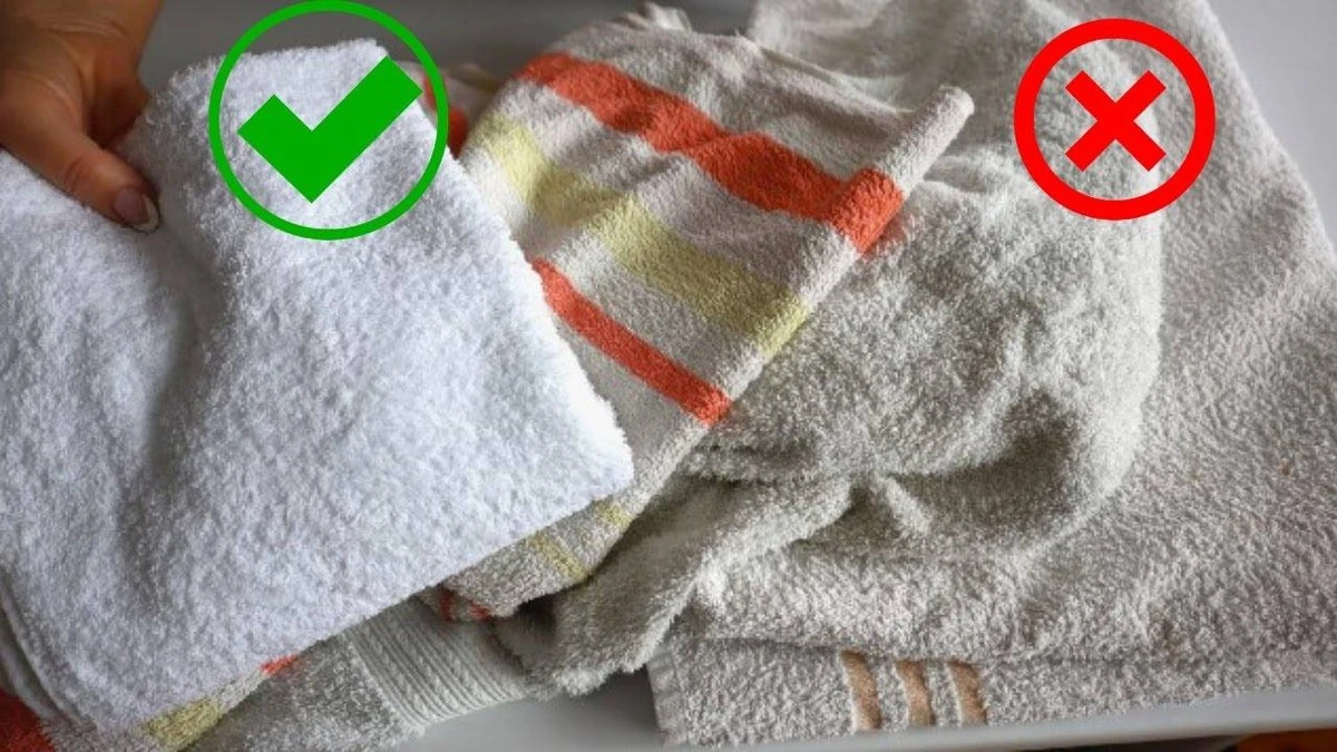 Domowy sposób japonek na idealnie białe ręczniki: wystarczą 3 łyżki tej przyprawy, by usunąć plamy jak z pralni