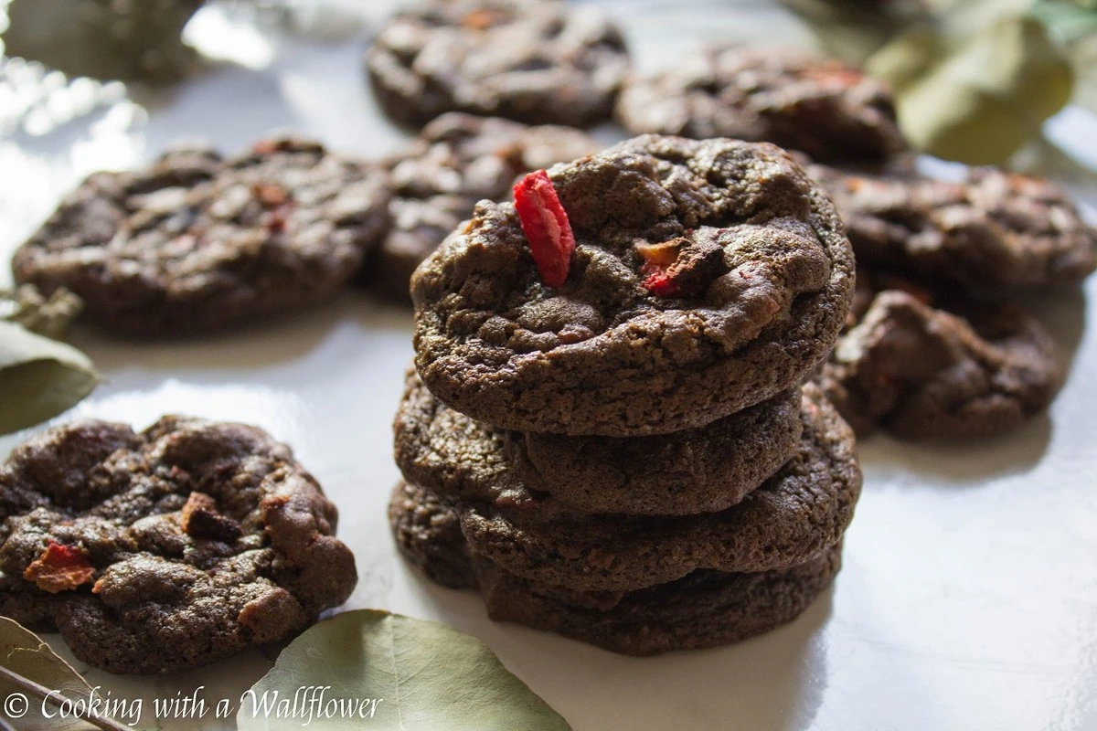 Czekoladowo-truskawkowe alfajores: przepis, który podbije Twoje serce - image 1