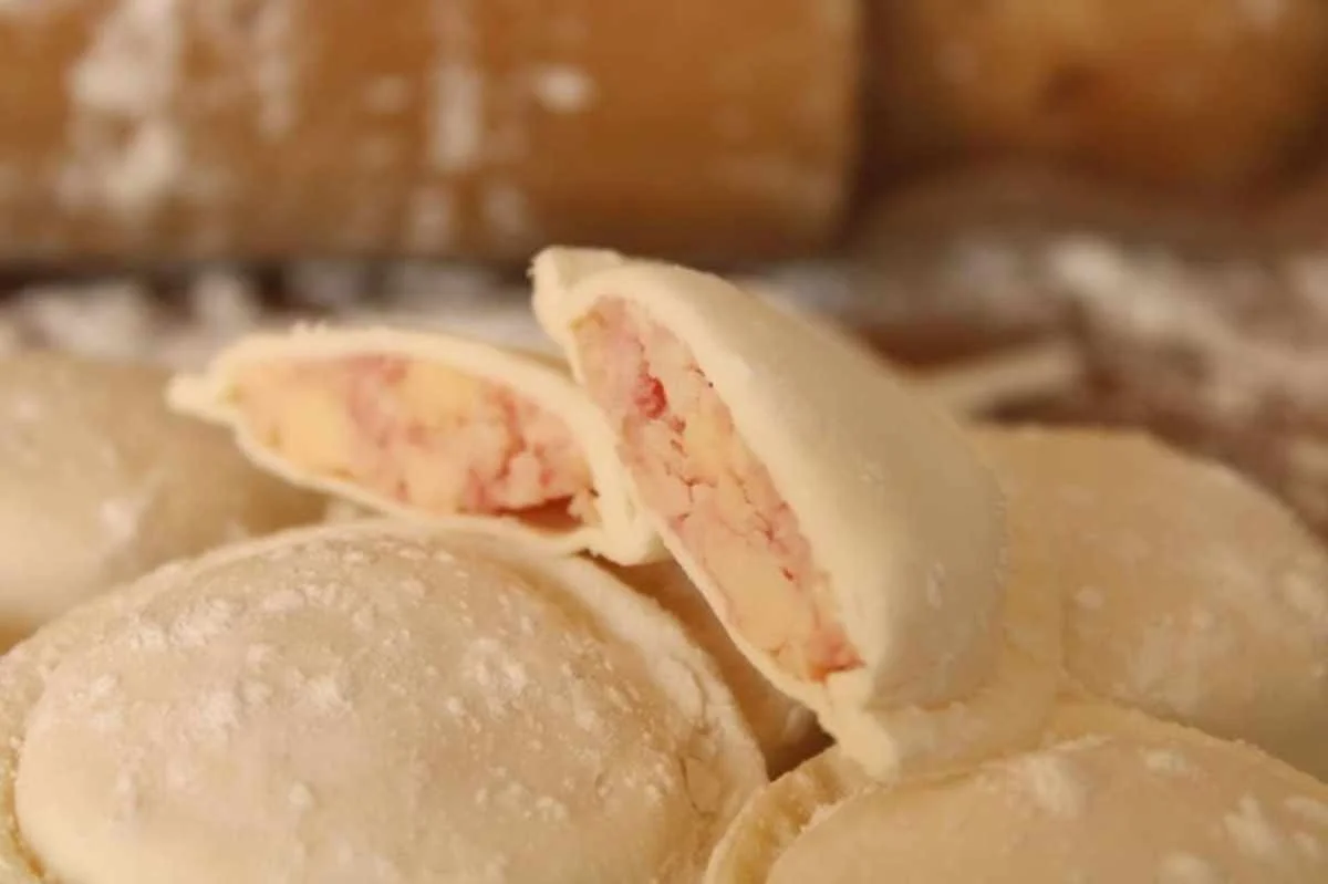 Bezglutenowe sorrentini: przepis na idealne ciasto z 3 składników